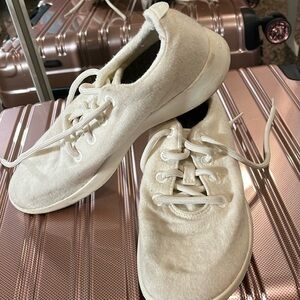 all birds, washable, size 9